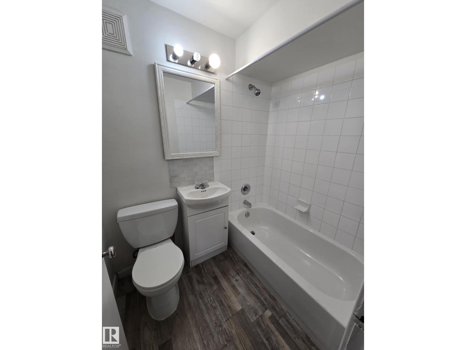 Single Family House Bungalow for Sale in   AV NW Edmonton 