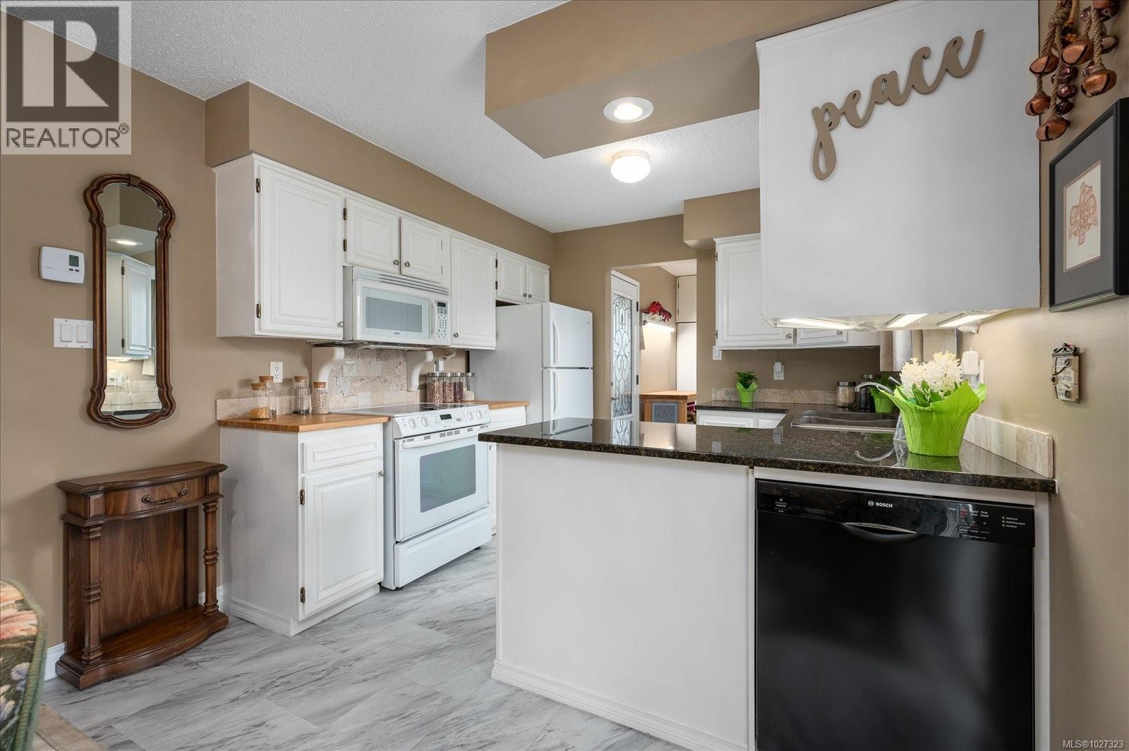 230 Evergreen St, Parksville