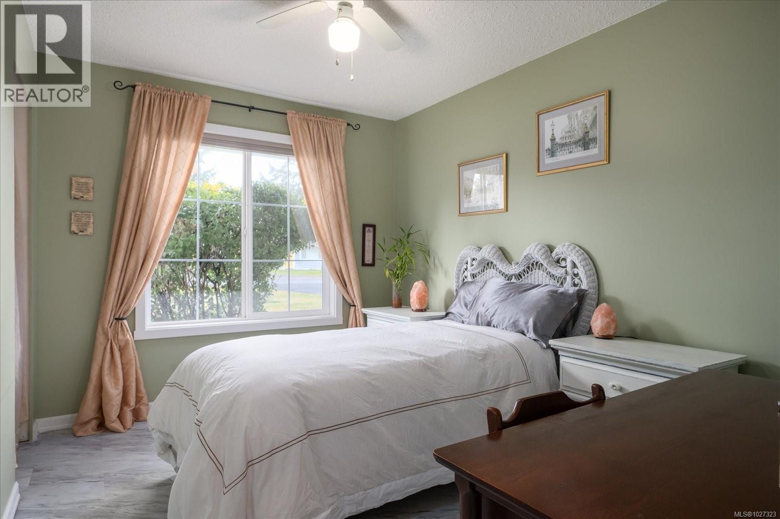 230 Evergreen St, Parksville