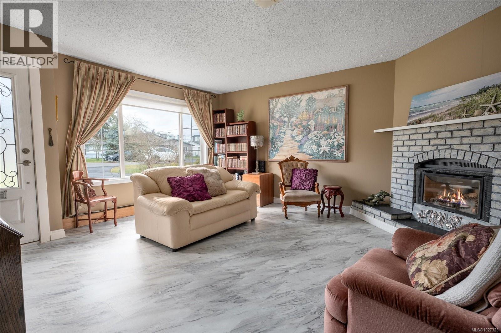 230 Evergreen St, Parksville