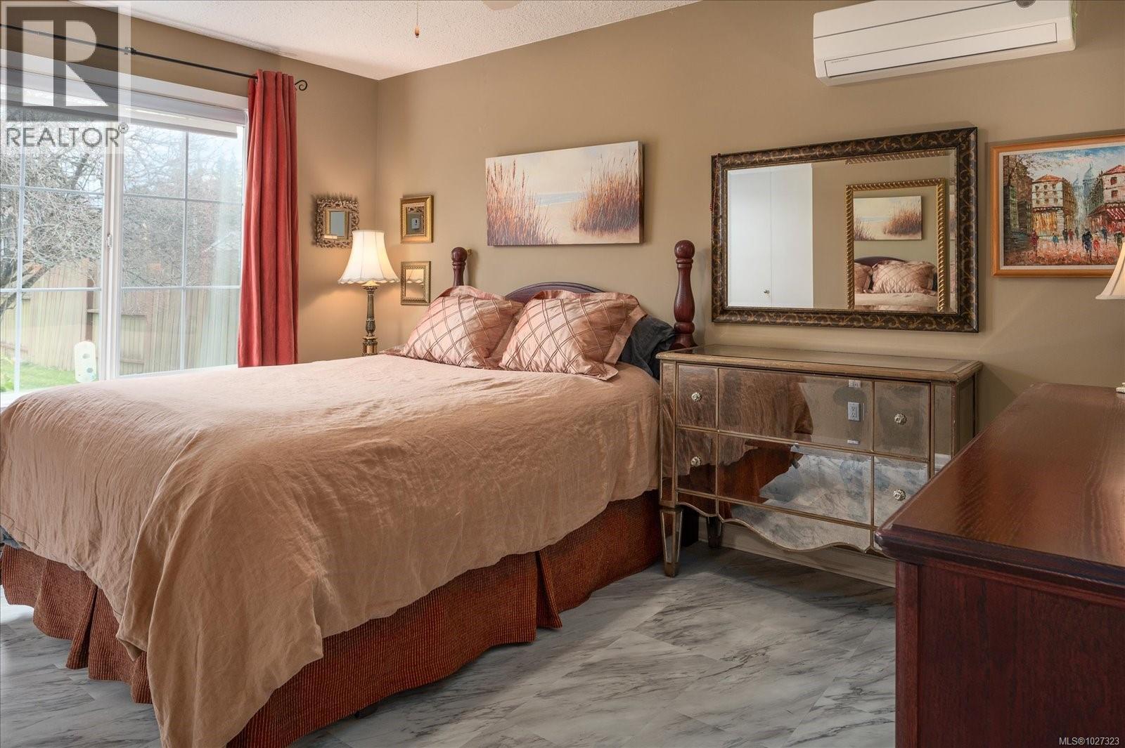 230 Evergreen St, Parksville