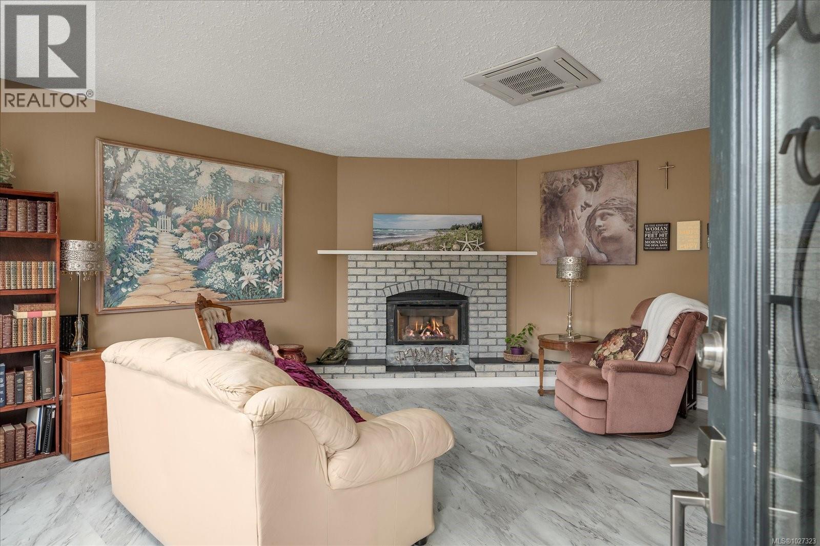 230 Evergreen St, Parksville