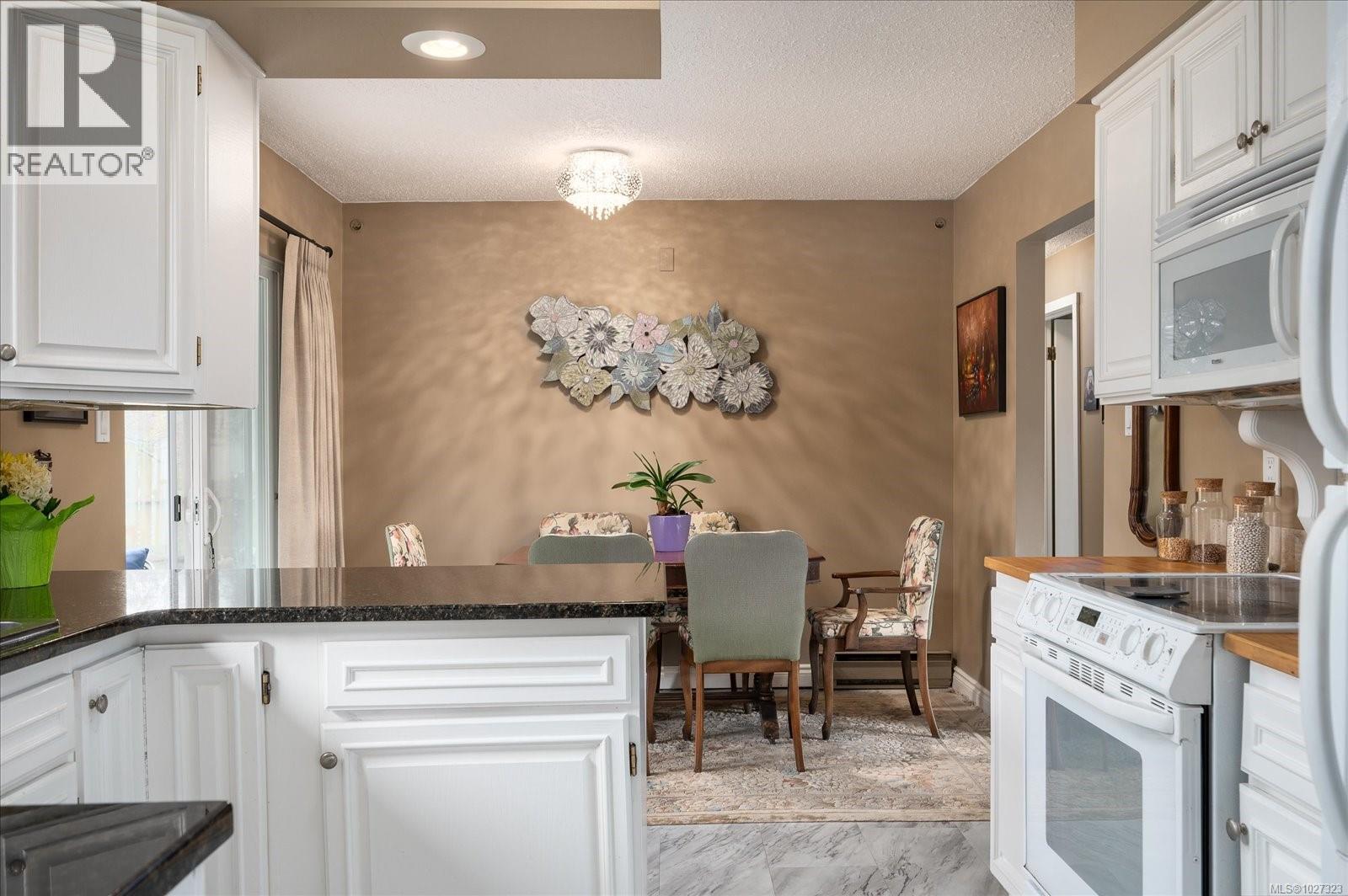 230 Evergreen St, Parksville