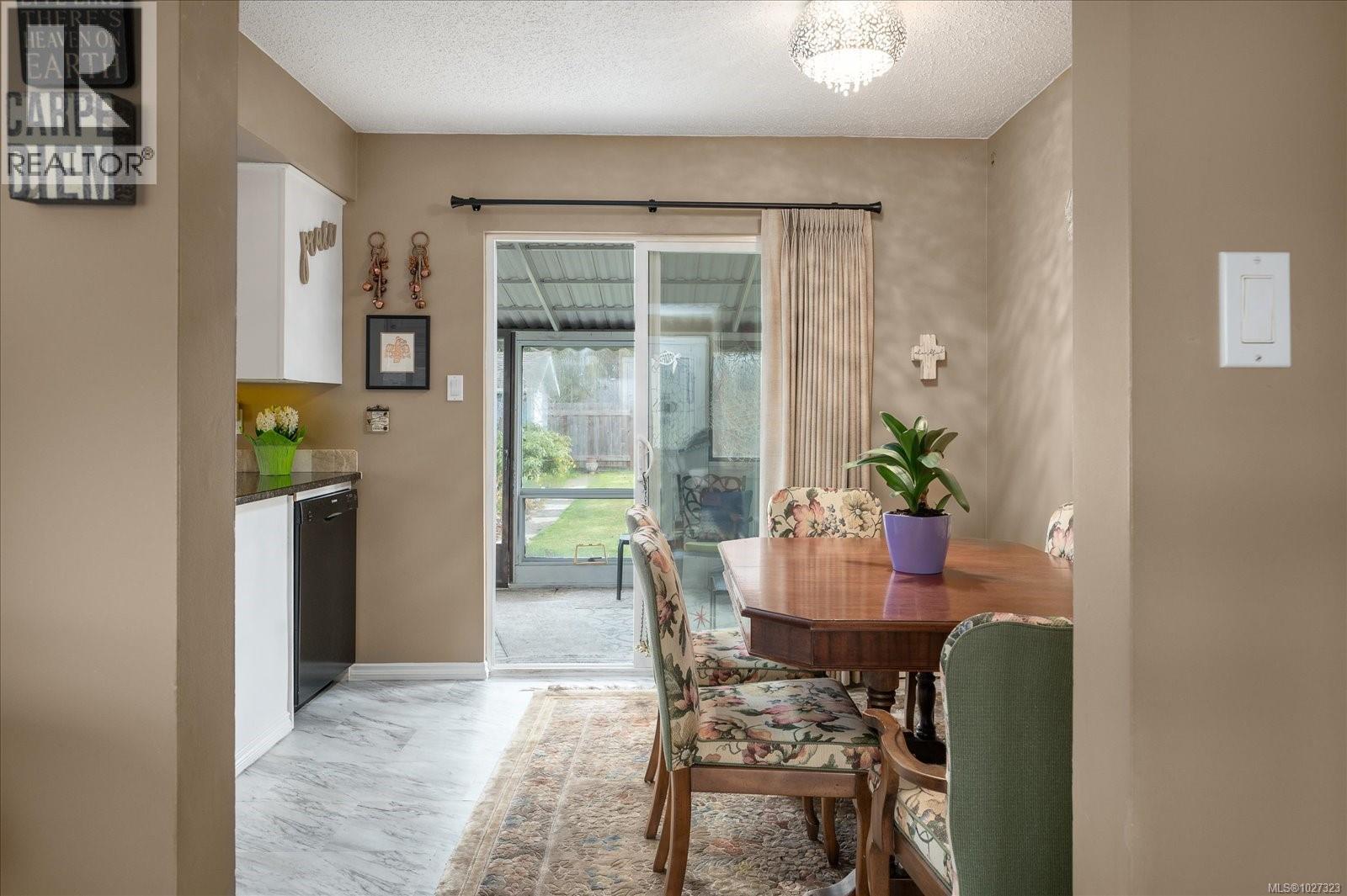 230 Evergreen St, Parksville