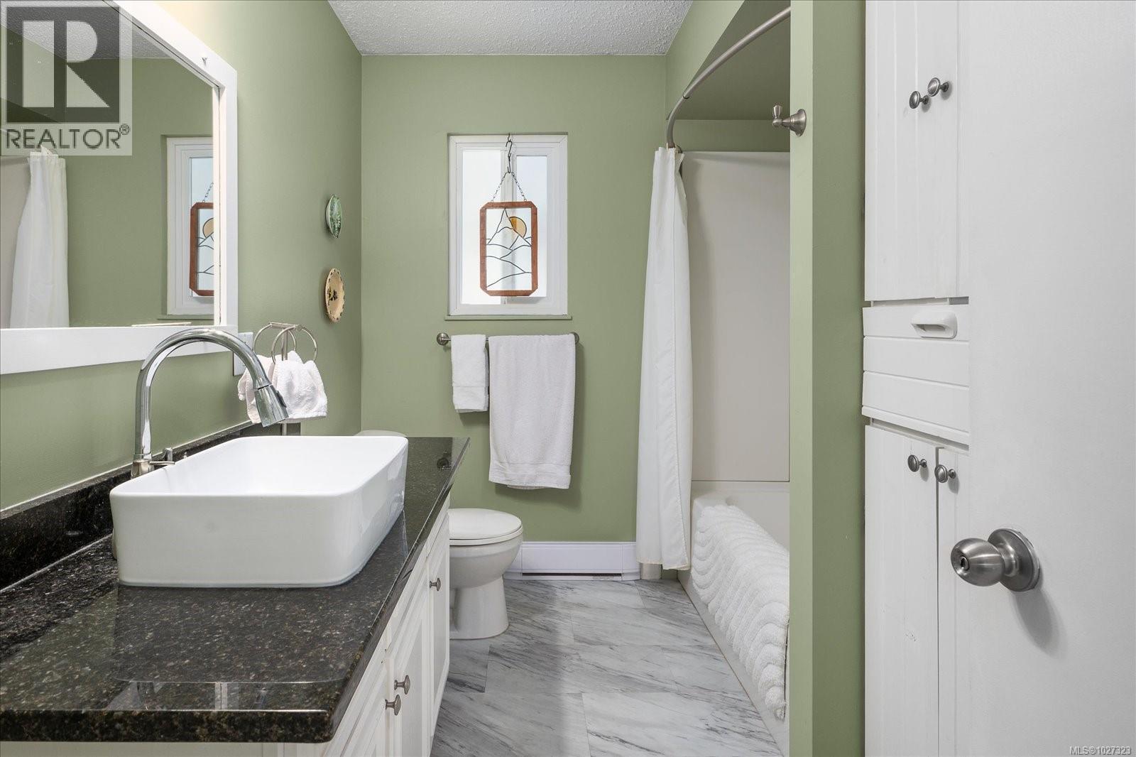 230 Evergreen St, Parksville