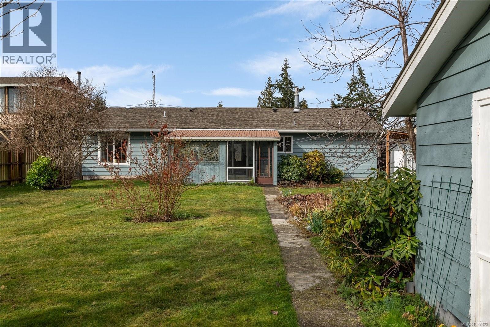 230 Evergreen St, Parksville