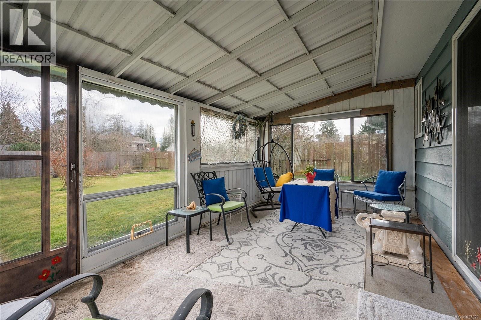 230 Evergreen St, Parksville