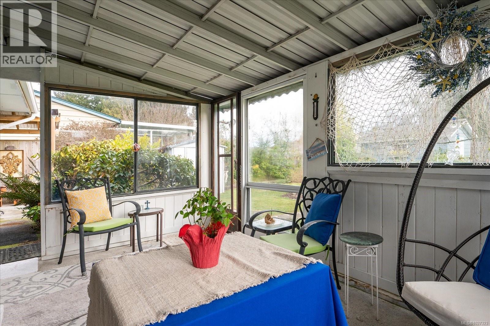 230 Evergreen St, Parksville