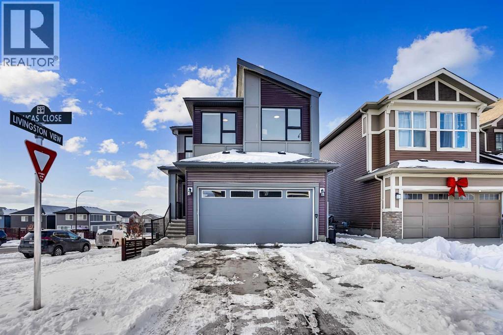 210 Lucas Close NW, Calgary, Alberta