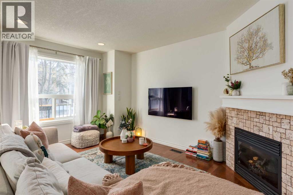 Single Family House for Sale in    Avenue NE Renfrew Calgary 