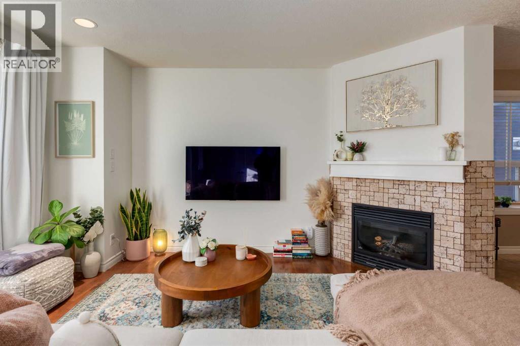 Single Family House for Sale in    Avenue NE Renfrew Calgary 