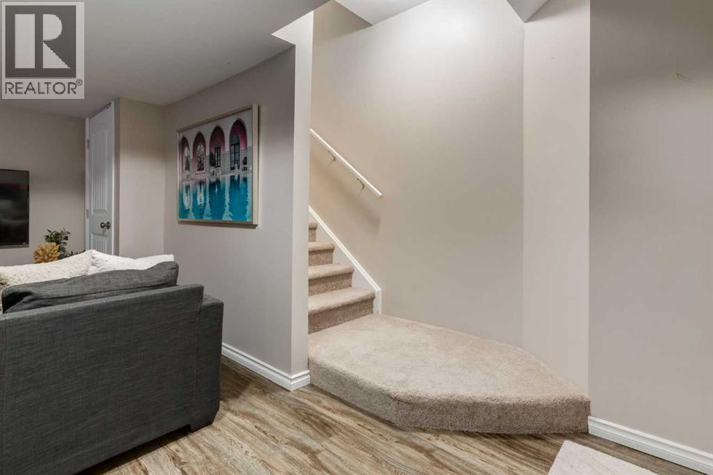 Single Family House for Sale in    Avenue NE Renfrew Calgary 