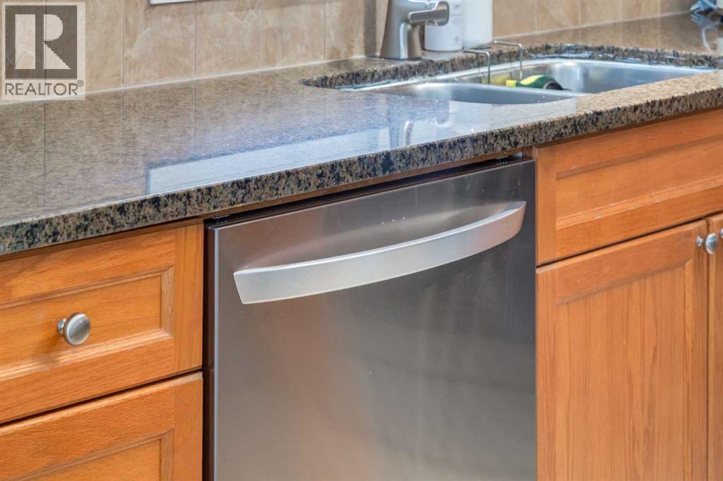 Single Family House for Sale in    Avenue NE Renfrew Calgary 