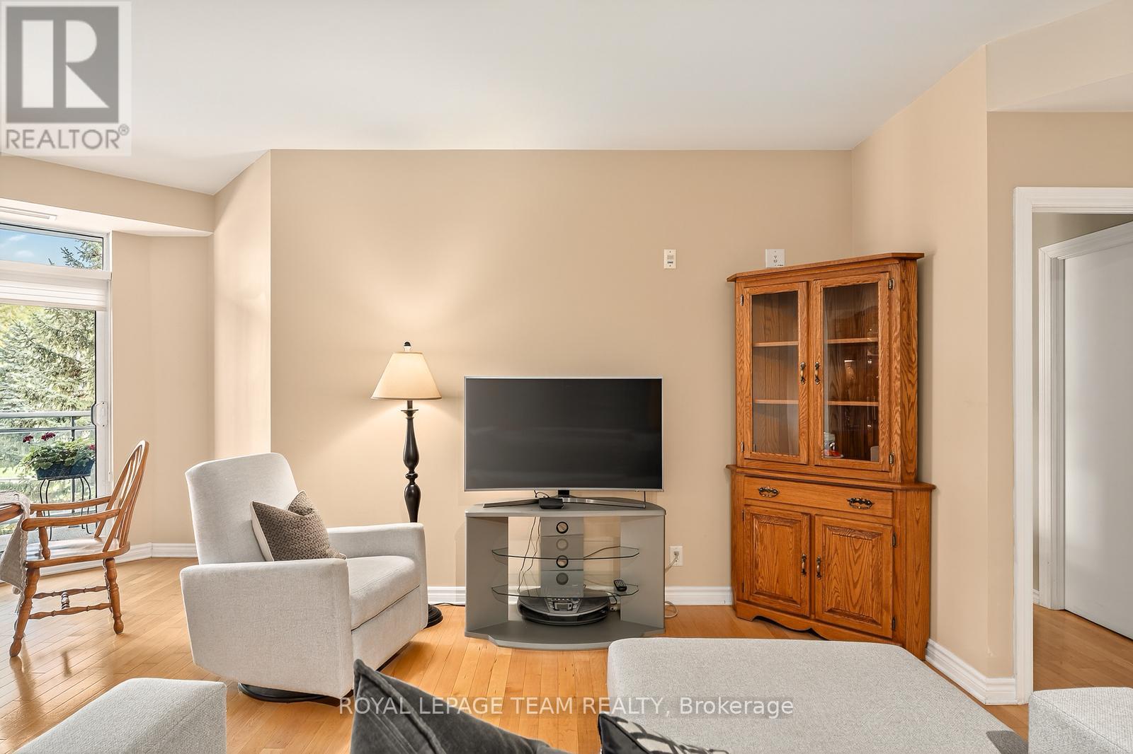 #230 205 BOLTON STREET - 11