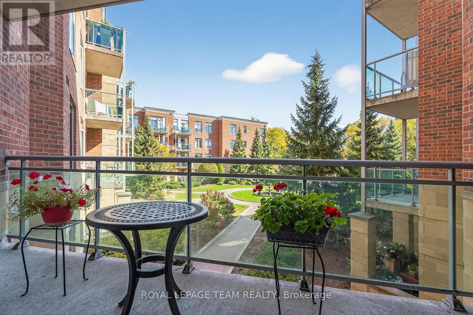 #230 205 BOLTON STREET - 18