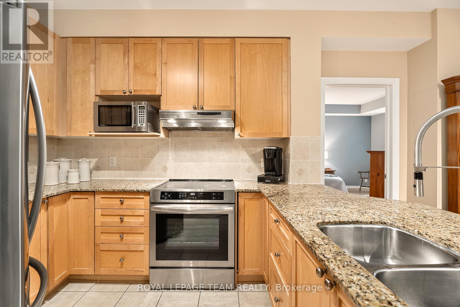 #230 205 BOLTON STREET - 6