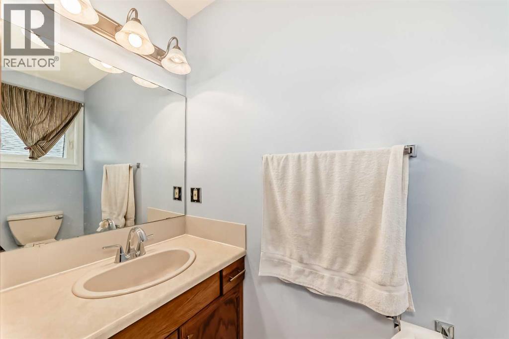 Single Family House 4 Level for Sale in   Street SW Shawnessy Calgary 