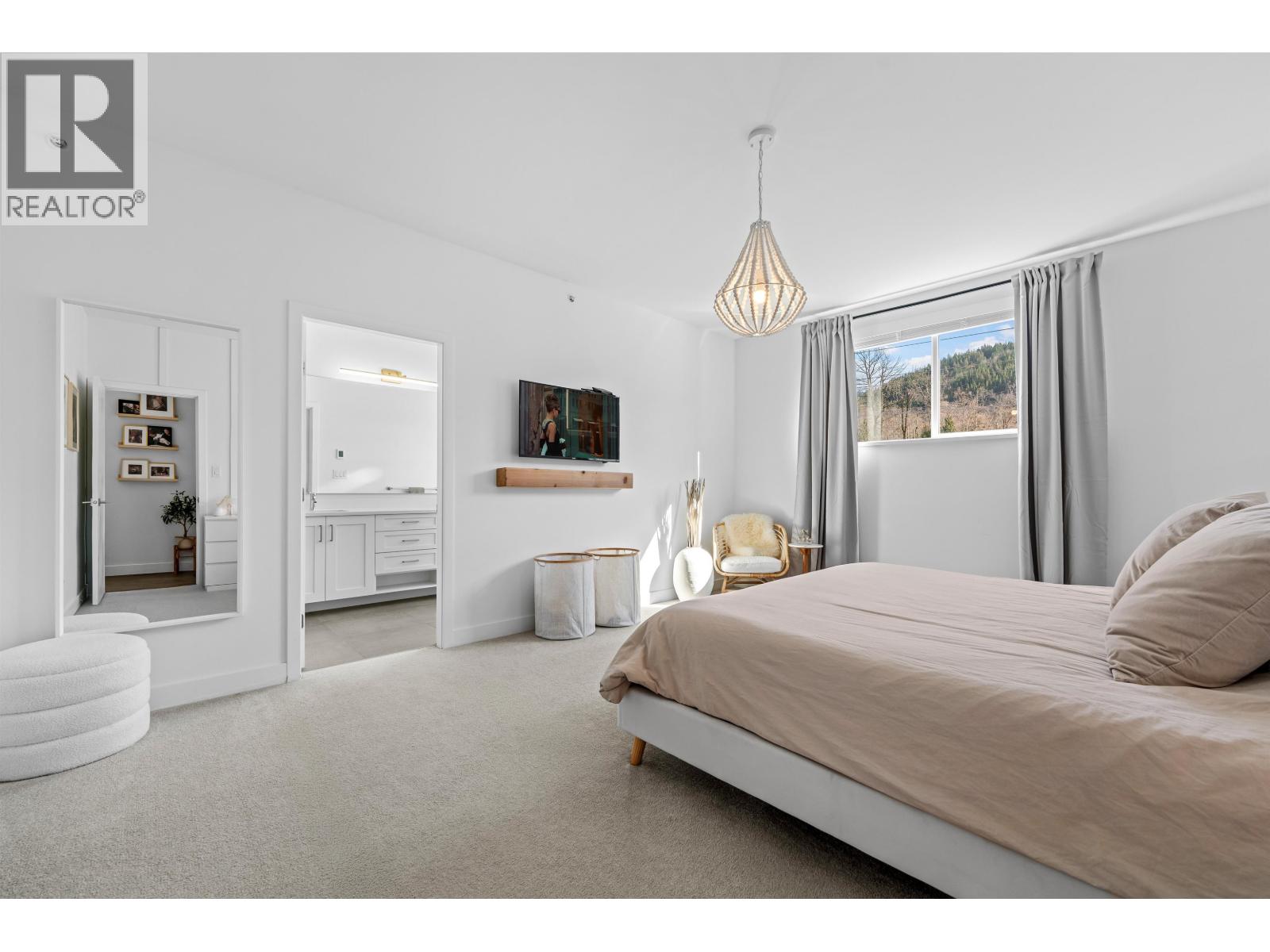 39212 CARDINAL DRIVE, Squamish