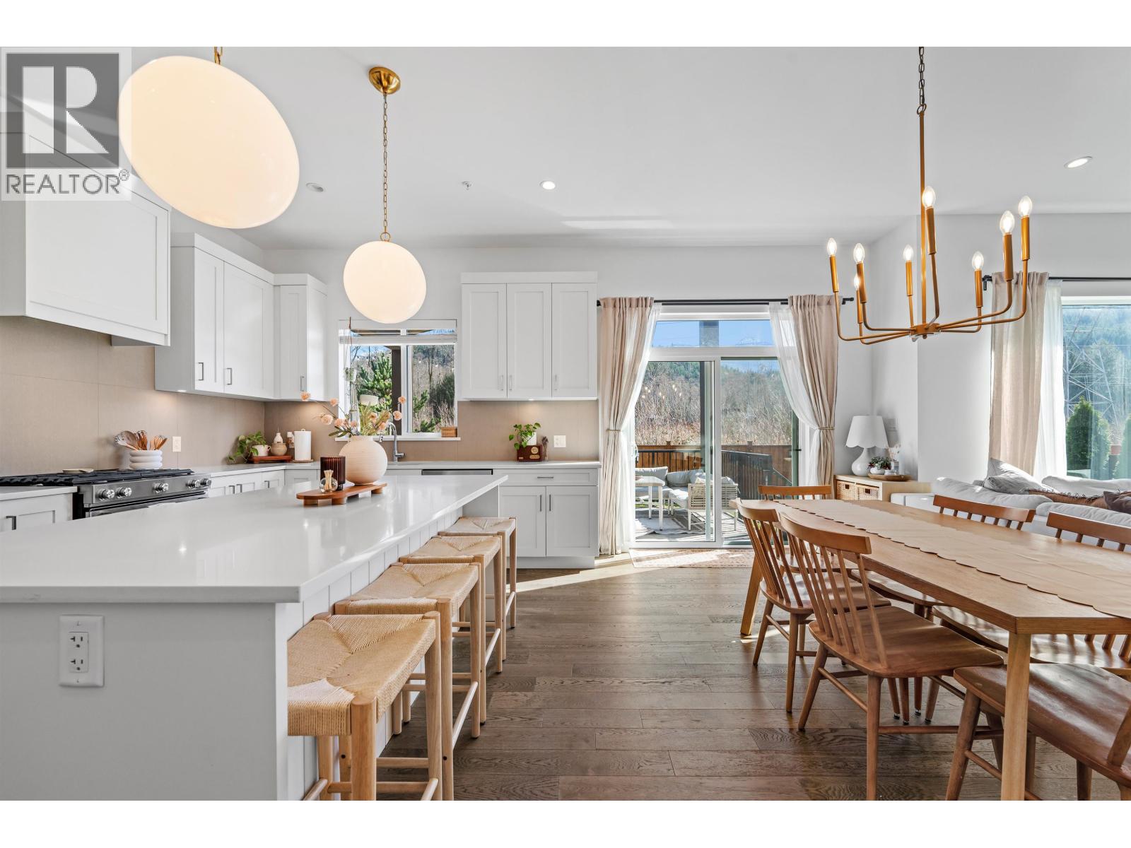 39212 CARDINAL DRIVE, Squamish