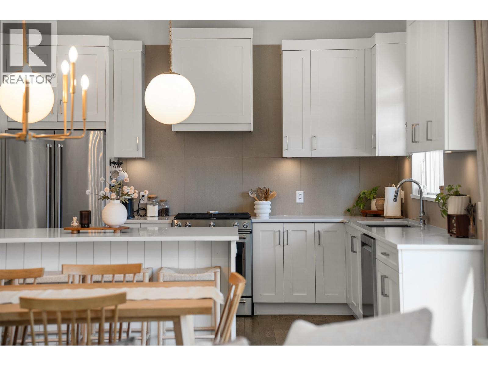 39212 CARDINAL DRIVE, Squamish