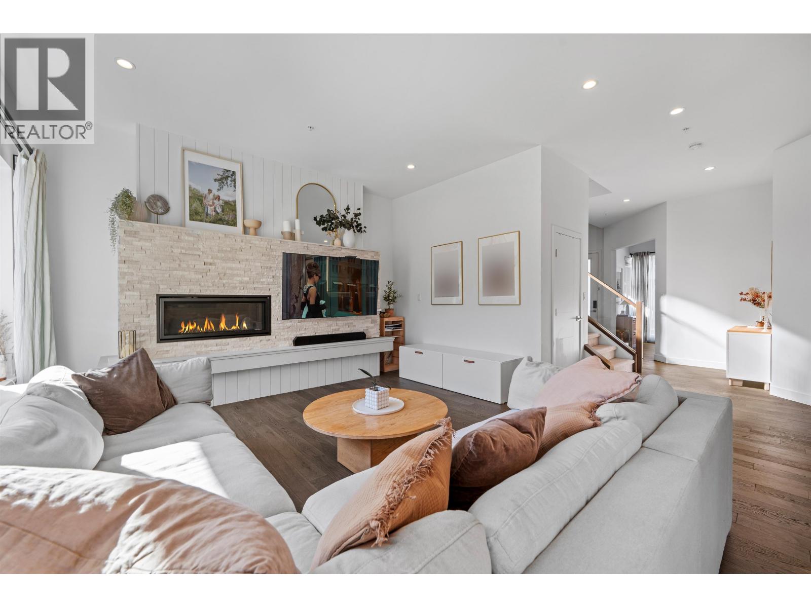 39212 CARDINAL DRIVE, Squamish