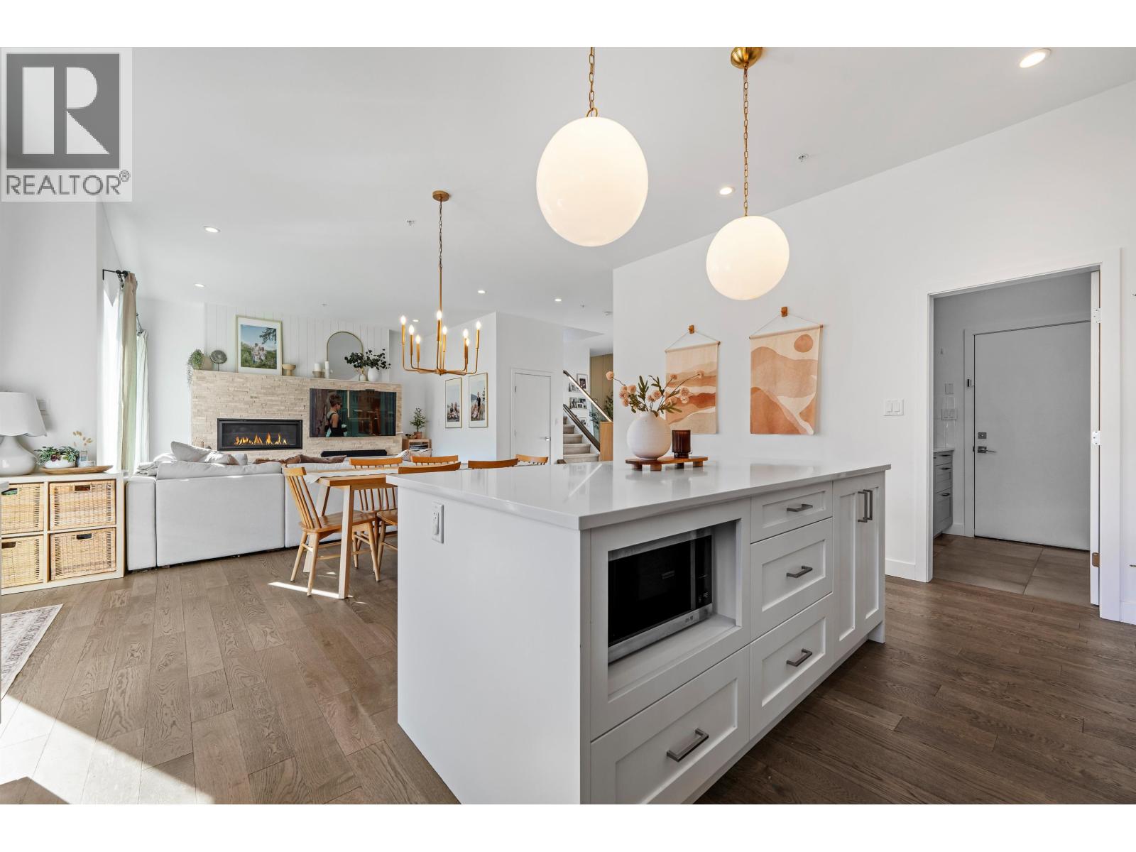 39212 CARDINAL DRIVE, Squamish