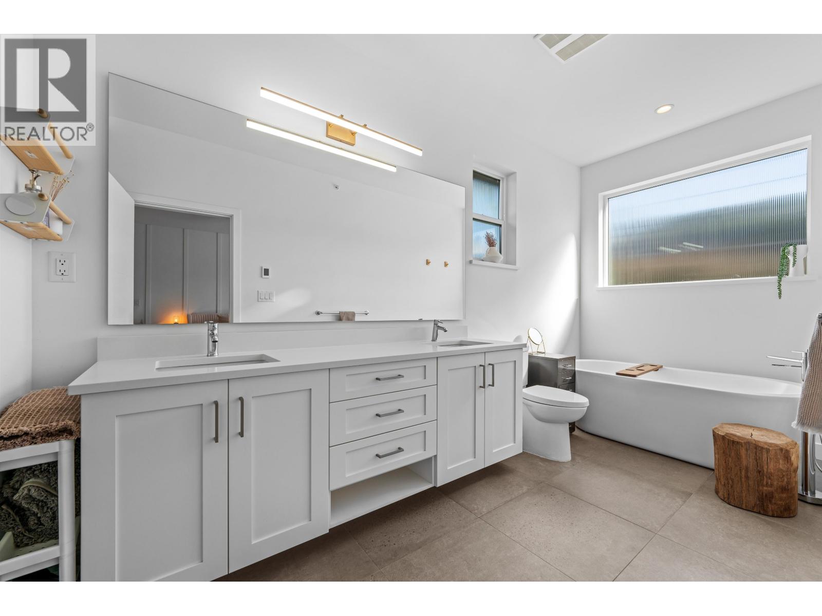 39212 CARDINAL DRIVE, Squamish