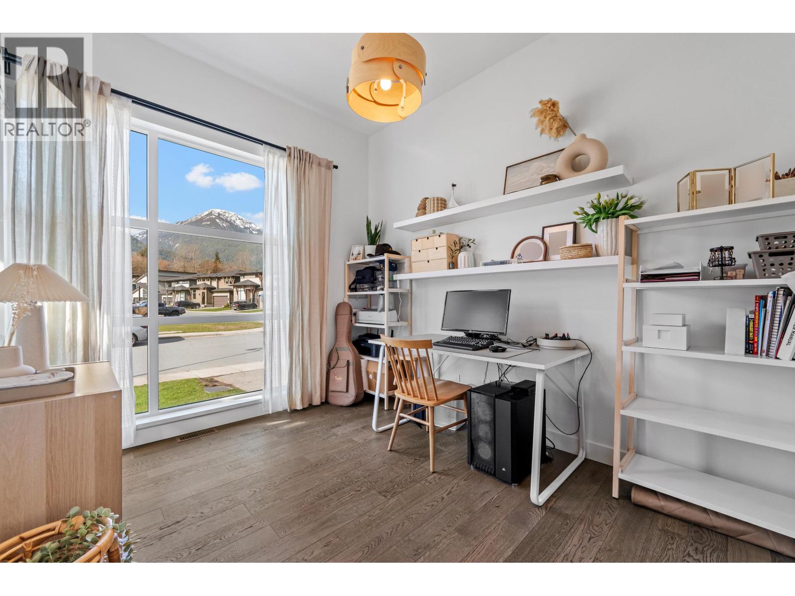 39212 CARDINAL DRIVE, Squamish