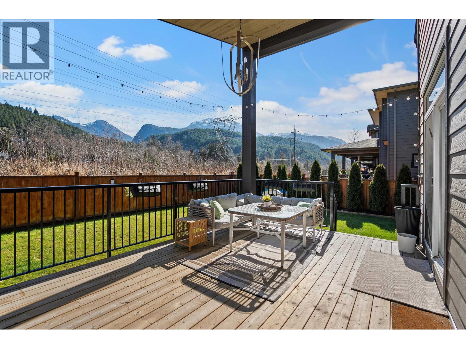 39212 CARDINAL DRIVE, Squamish