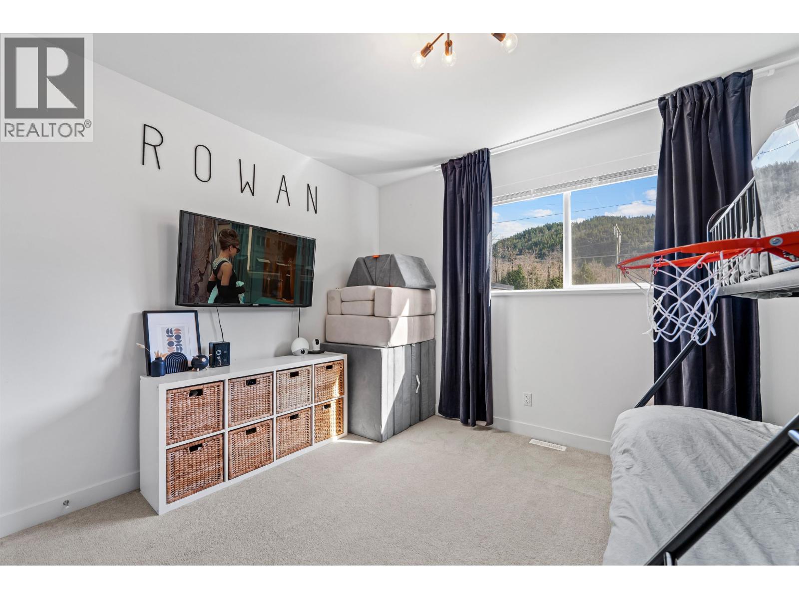 39212 CARDINAL DRIVE, Squamish