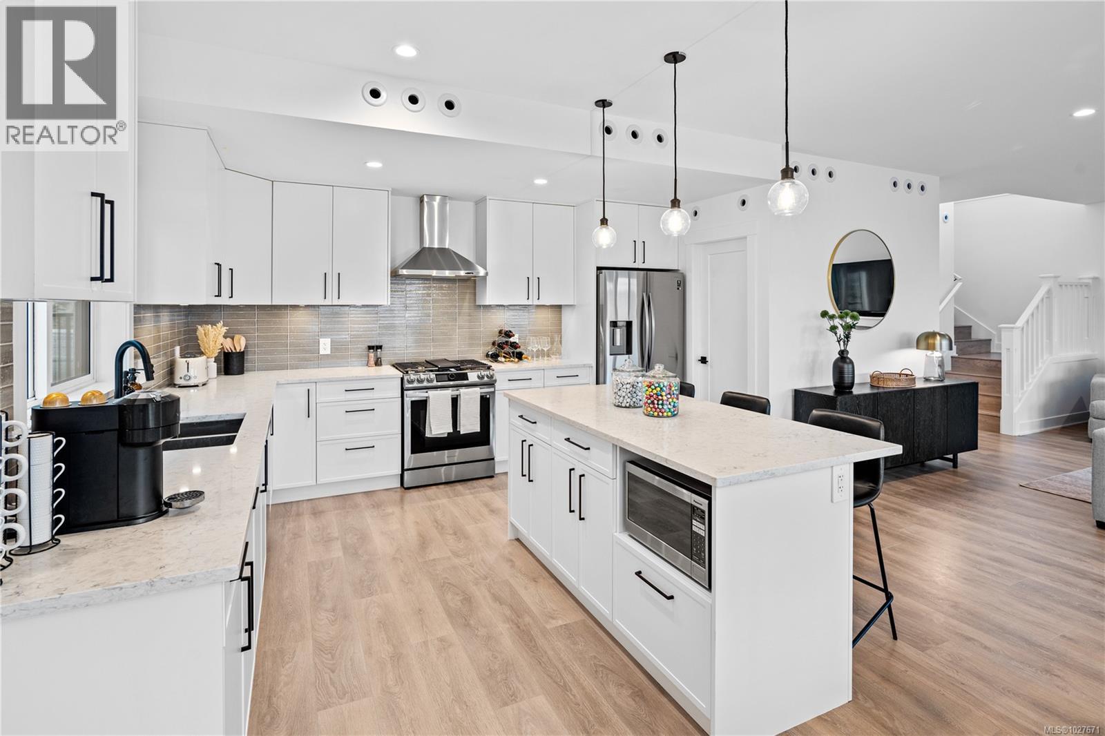  1367 Flint Avenue, Langford