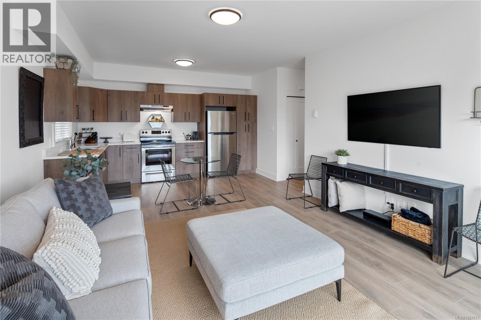  1367 Flint Avenue, Langford