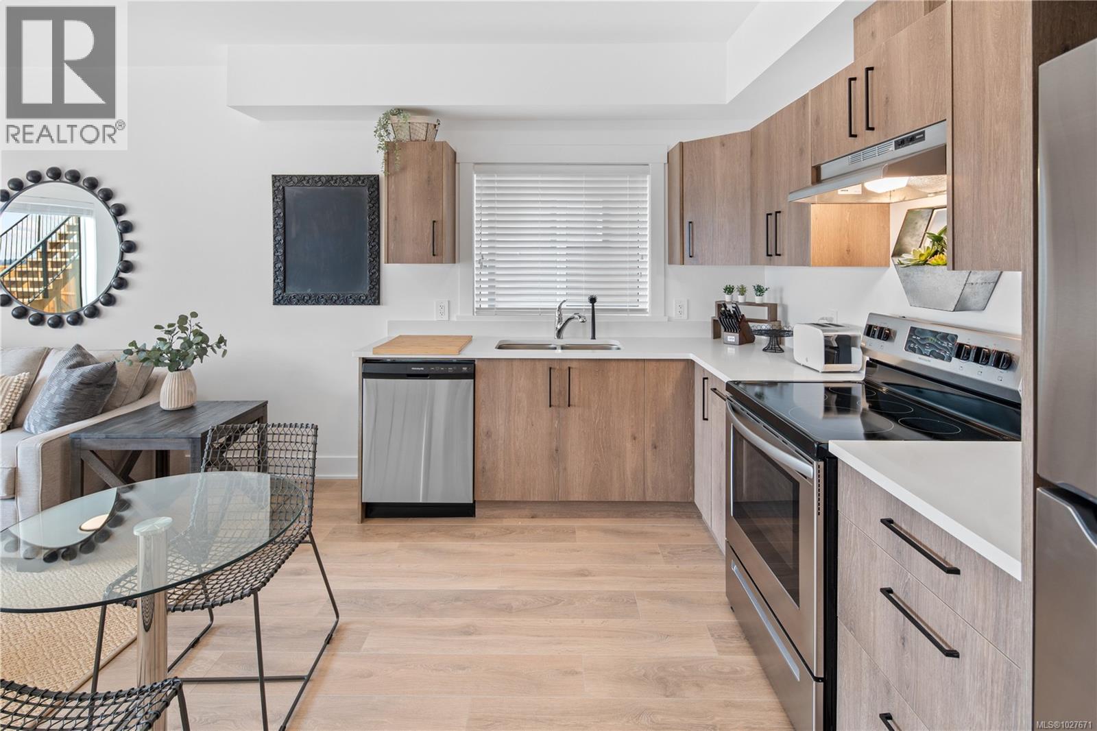  1367 Flint Avenue, Langford