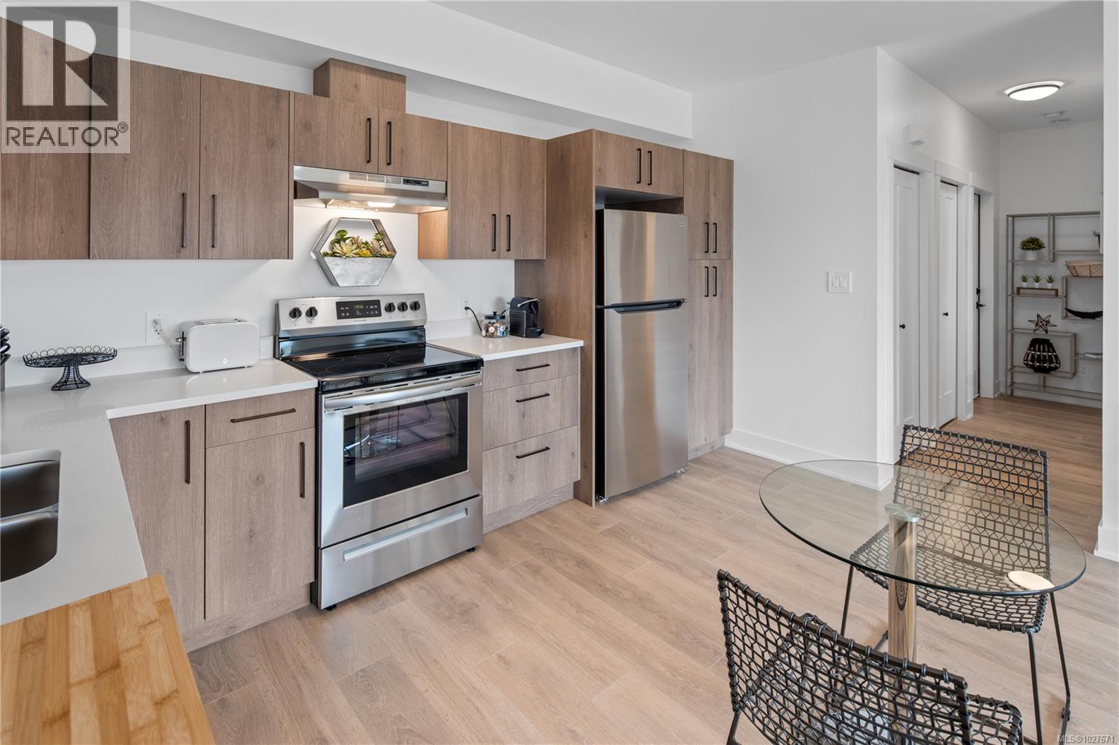  1367 Flint Avenue, Langford