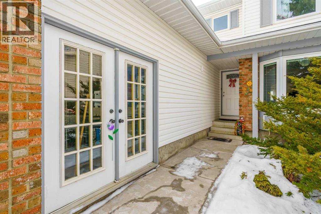 Single Family House for Sale in  Millrise Crescent SW Millrise Calgary 