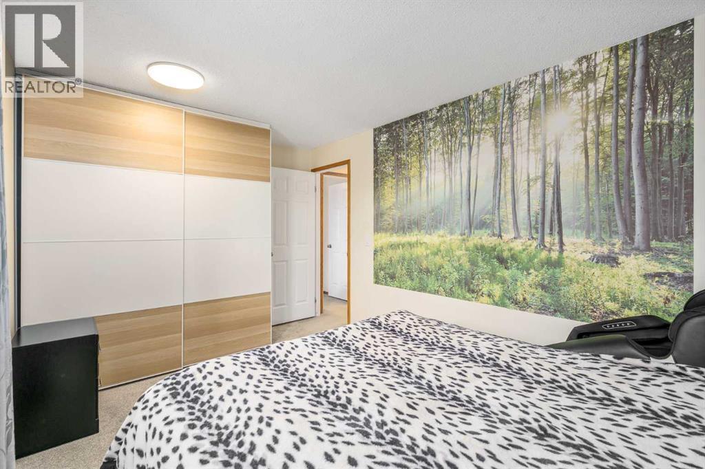 Single Family House for Sale in  Millrise Crescent SW Millrise Calgary 