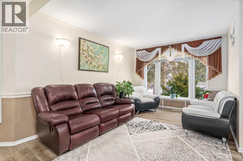 Single Family House for Sale in  Millrise Crescent SW Millrise Calgary 