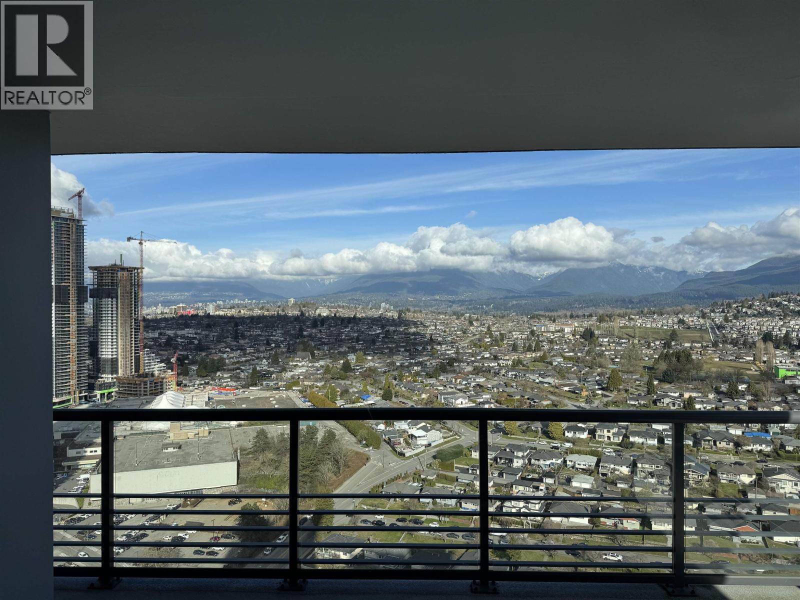 3703 4720 LOUGHEED HIGHWAY, Burnaby