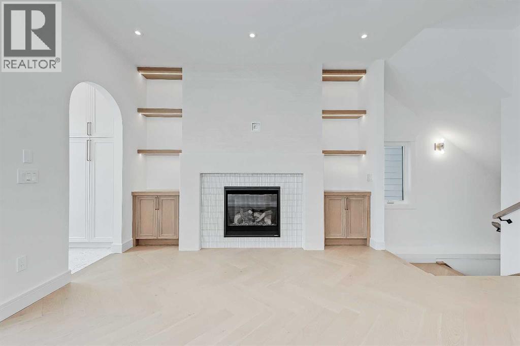 Single Family House for Sale in   Avenue SW Altadore Calgary 