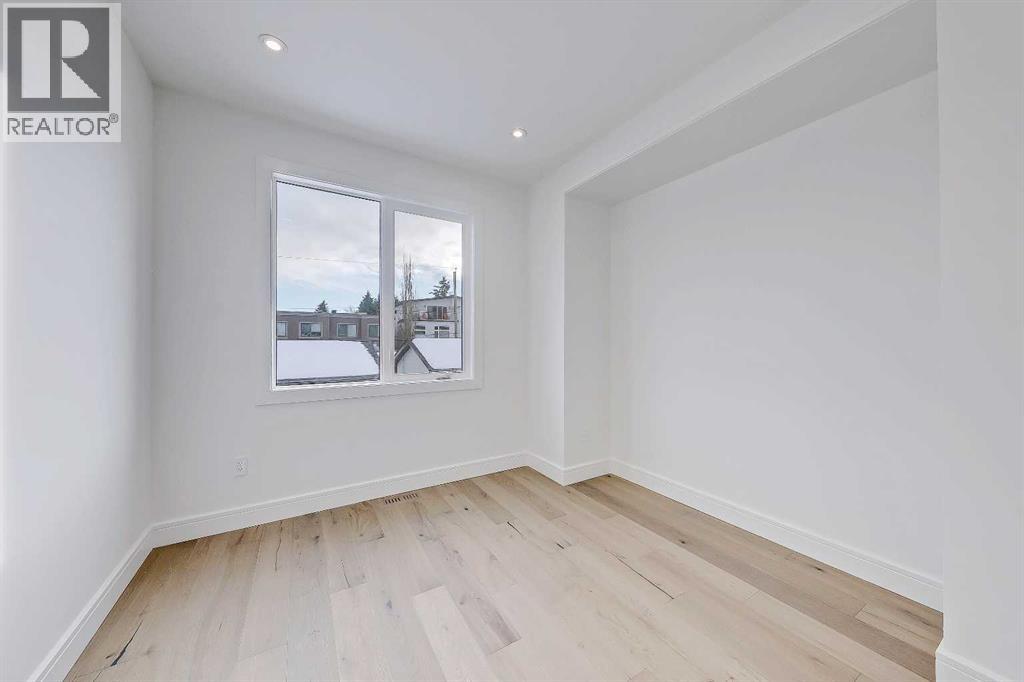 Single Family House for Sale in   Avenue SW Altadore Calgary 