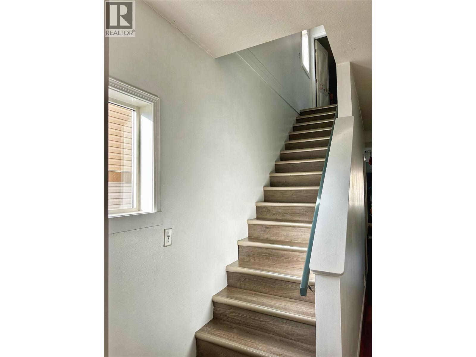 5 5901 Heritage Drive, Vernon