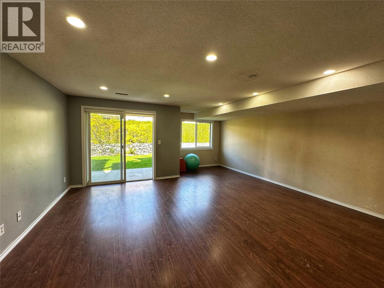 5 5901 Heritage Drive, Vernon