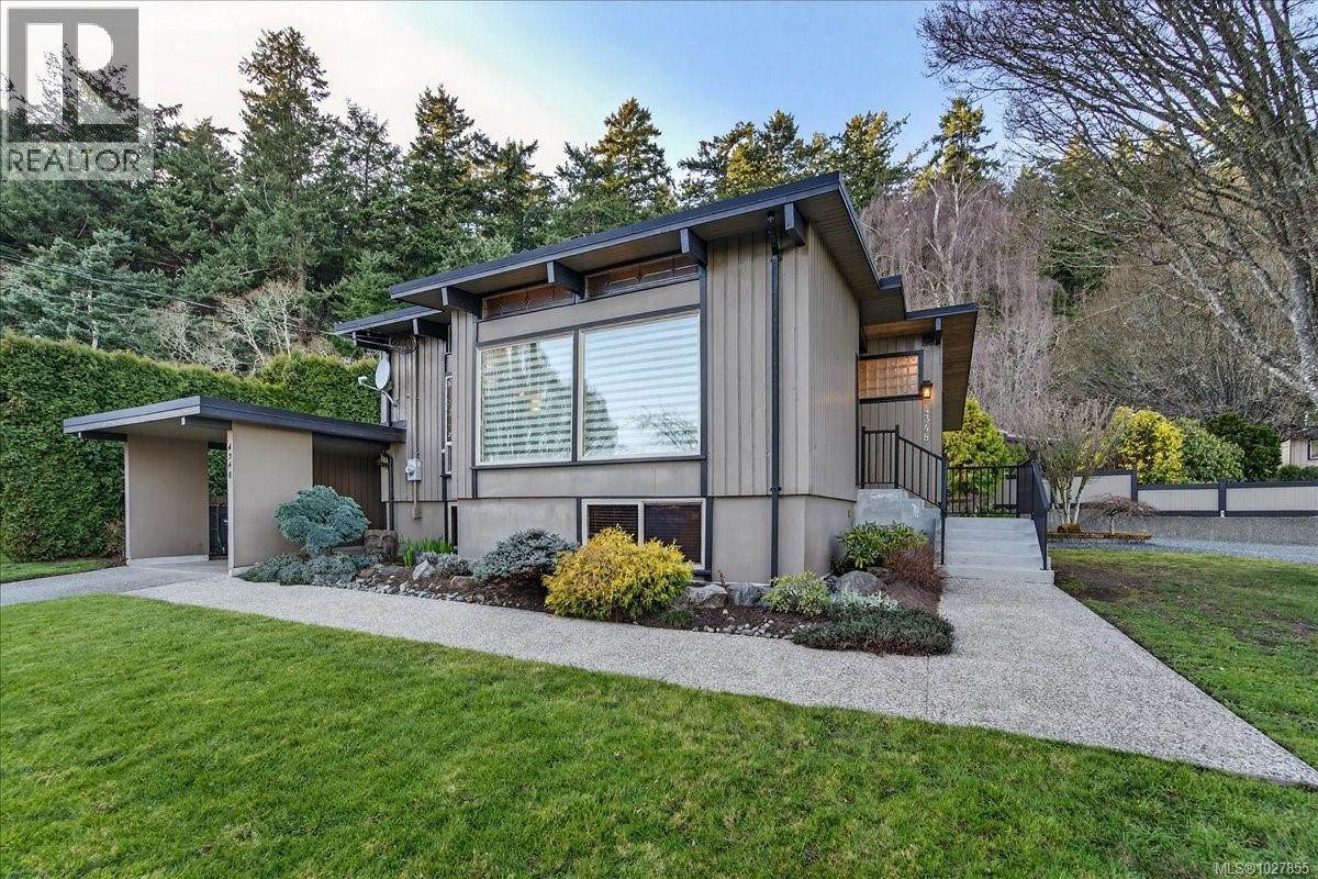  4348 Parkside Crescent, Saanich
