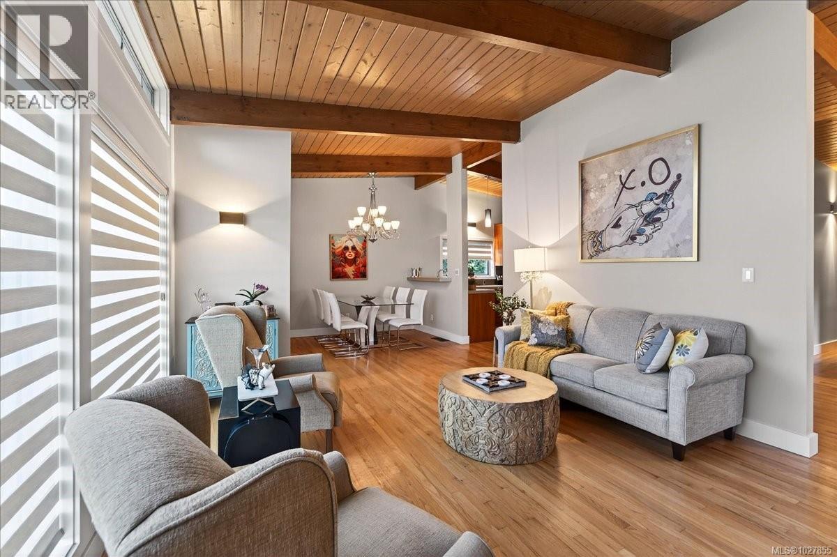  4348 Parkside Crescent, Saanich