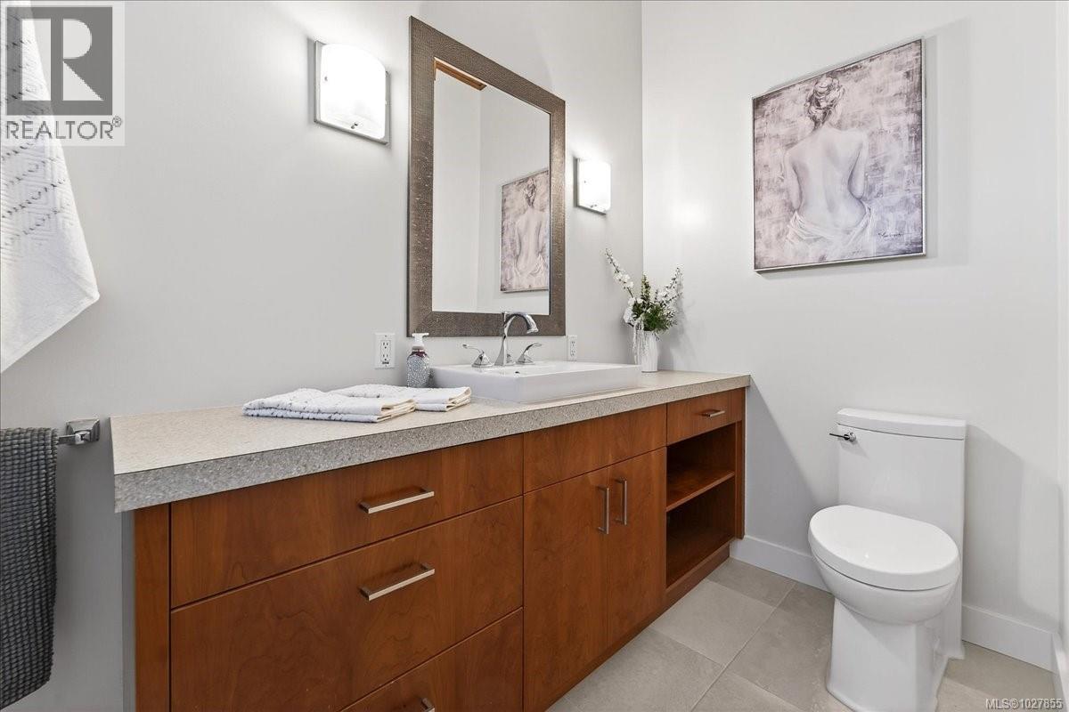  4348 Parkside Crescent, Saanich