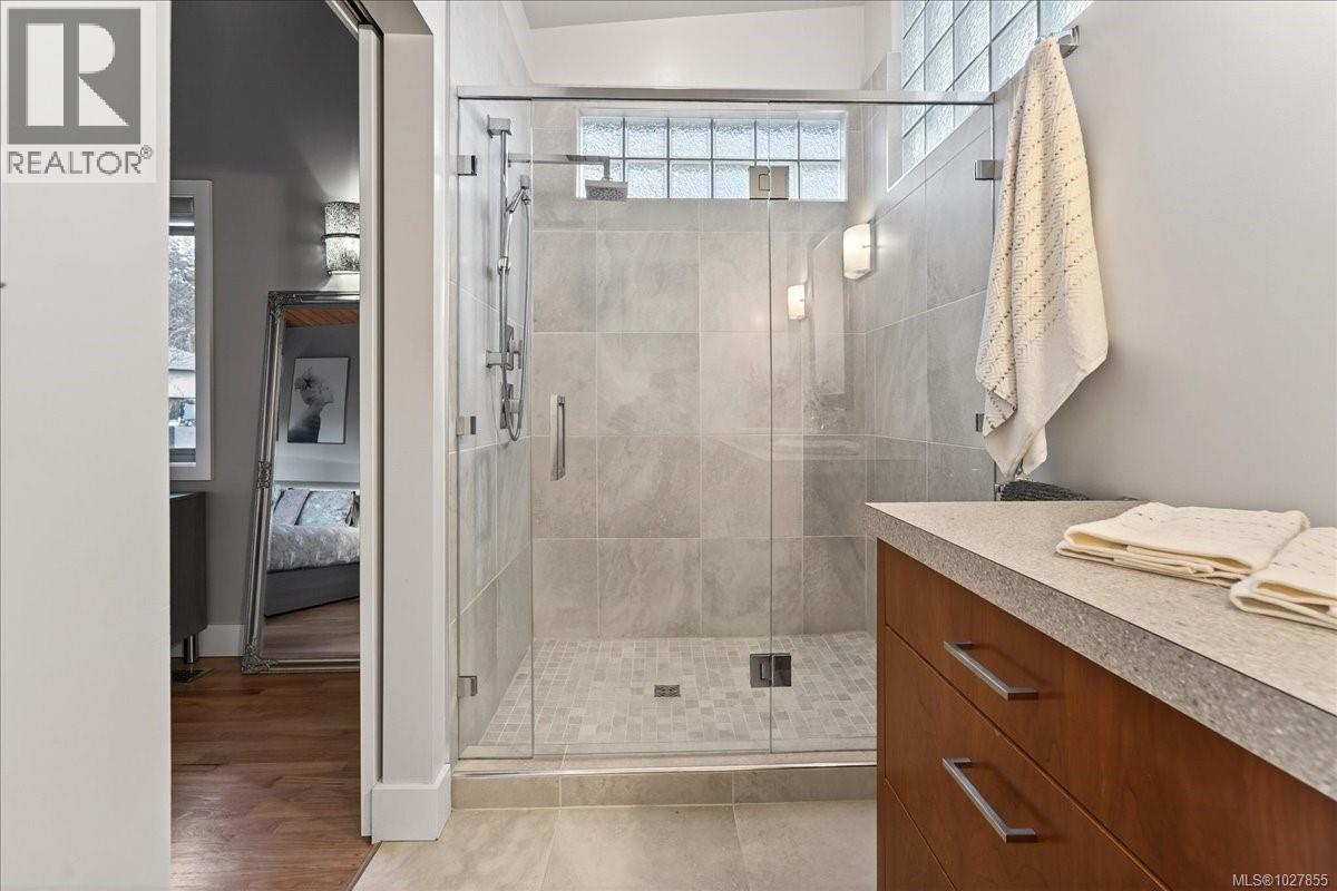  4348 Parkside Crescent, Saanich