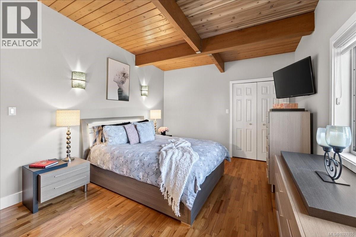  4348 Parkside Crescent, Saanich