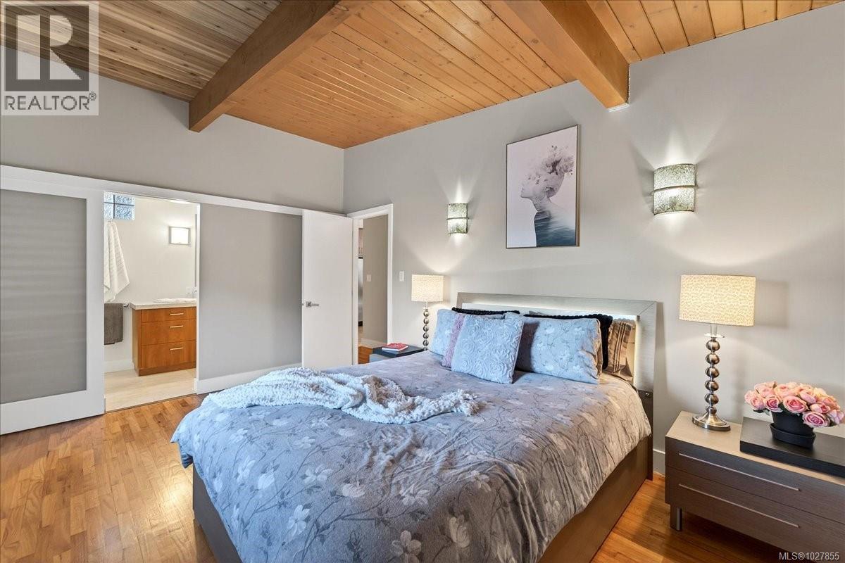  4348 Parkside Crescent, Saanich