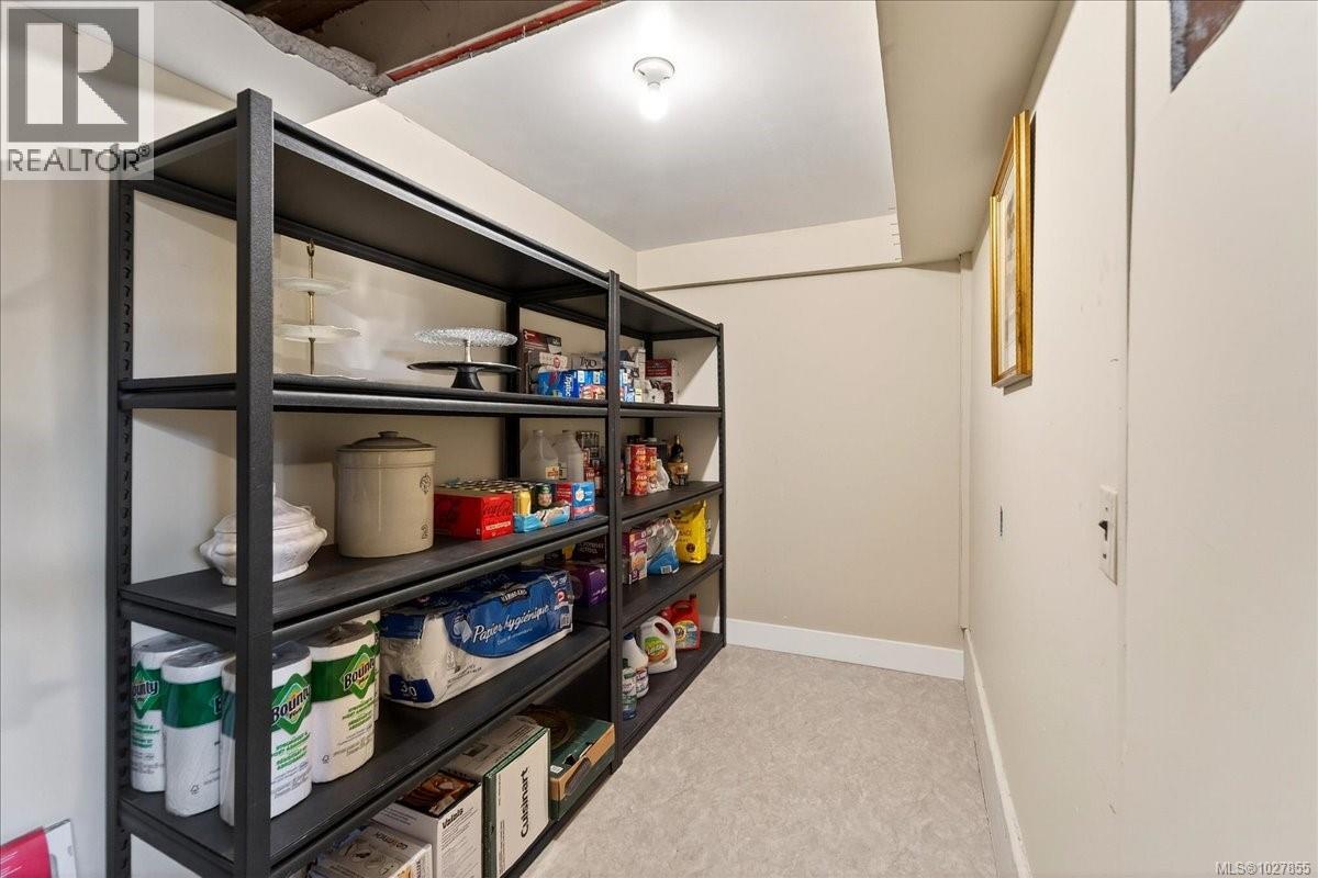  4348 Parkside Crescent, Saanich