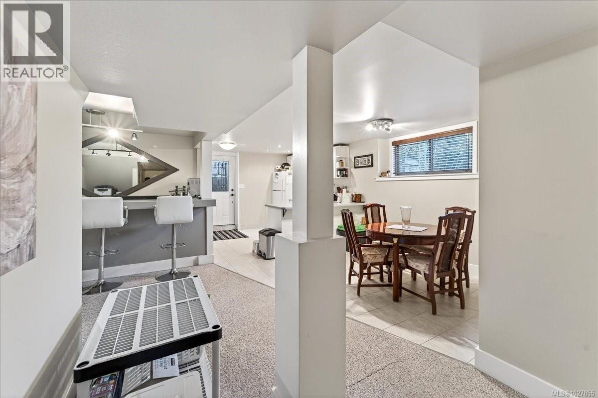  4348 Parkside Crescent, Saanich